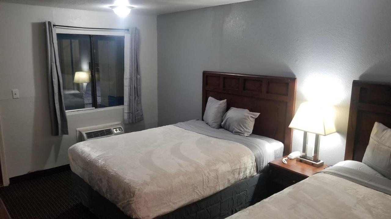 Hotel 2 Queen Beds Hotel Room 135 Booking Stillwater Extérieur photo