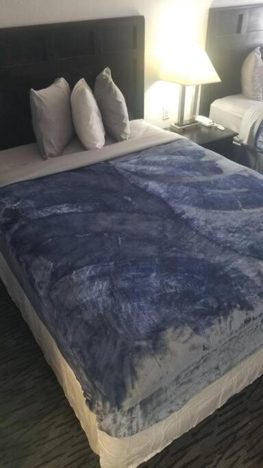 Hotel 2 Queen Beds Hotel Room 135 Booking Stillwater Extérieur photo